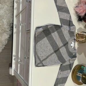 Unisex authentic Burberry sweater